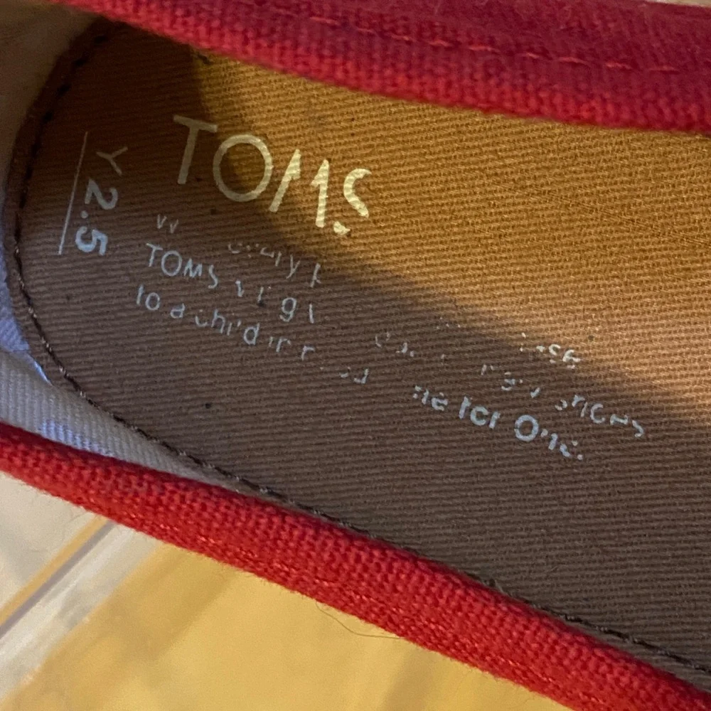 TOMS Cherry Canvas Slip-Ons Size Y 2.5